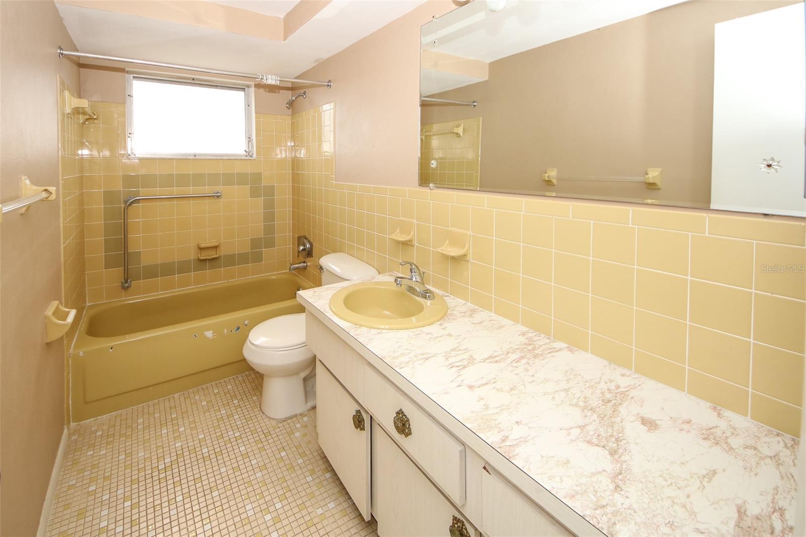 10824 QUEENS RD — photo 15