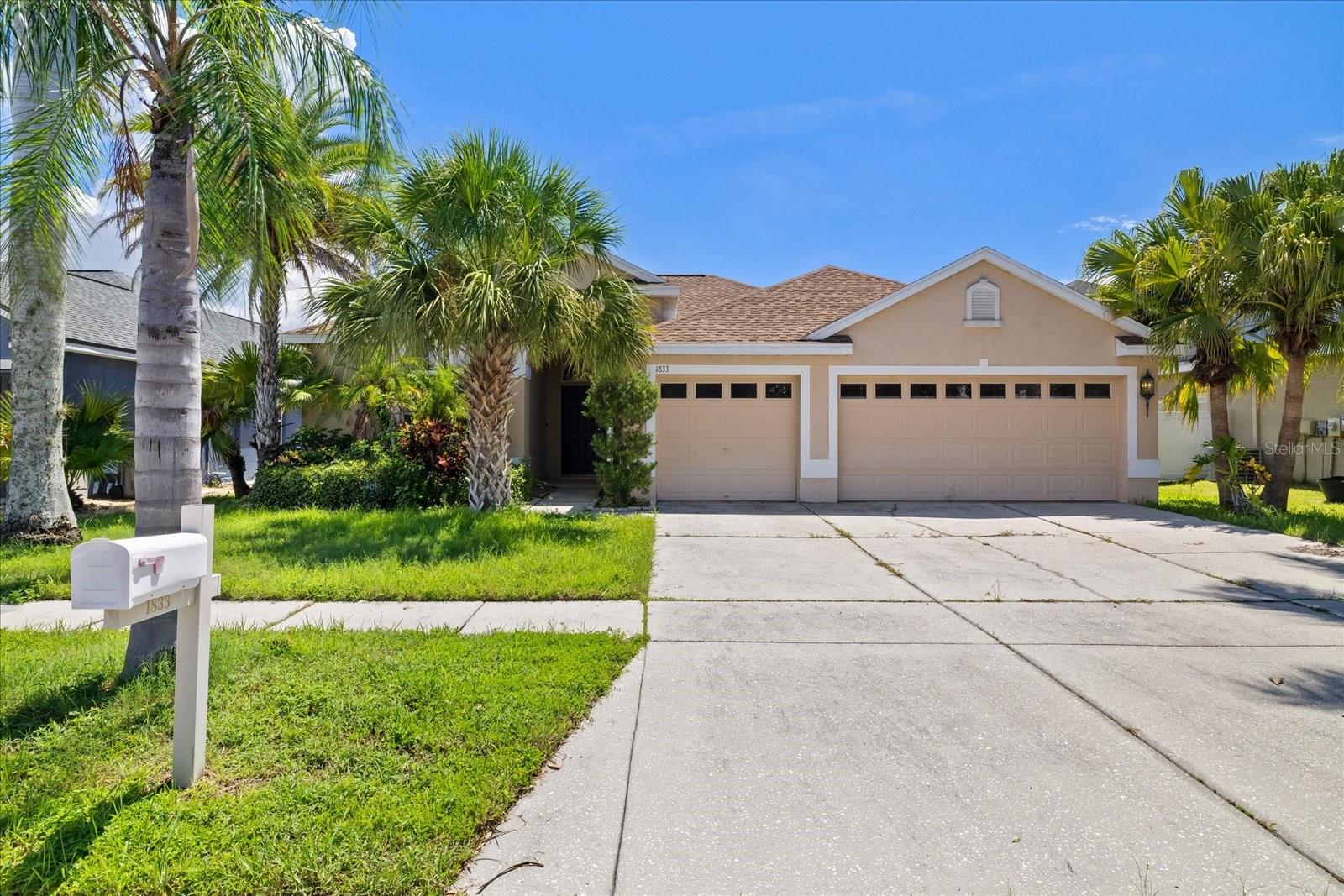 1833 MIRA LAGO CIR — photo 45