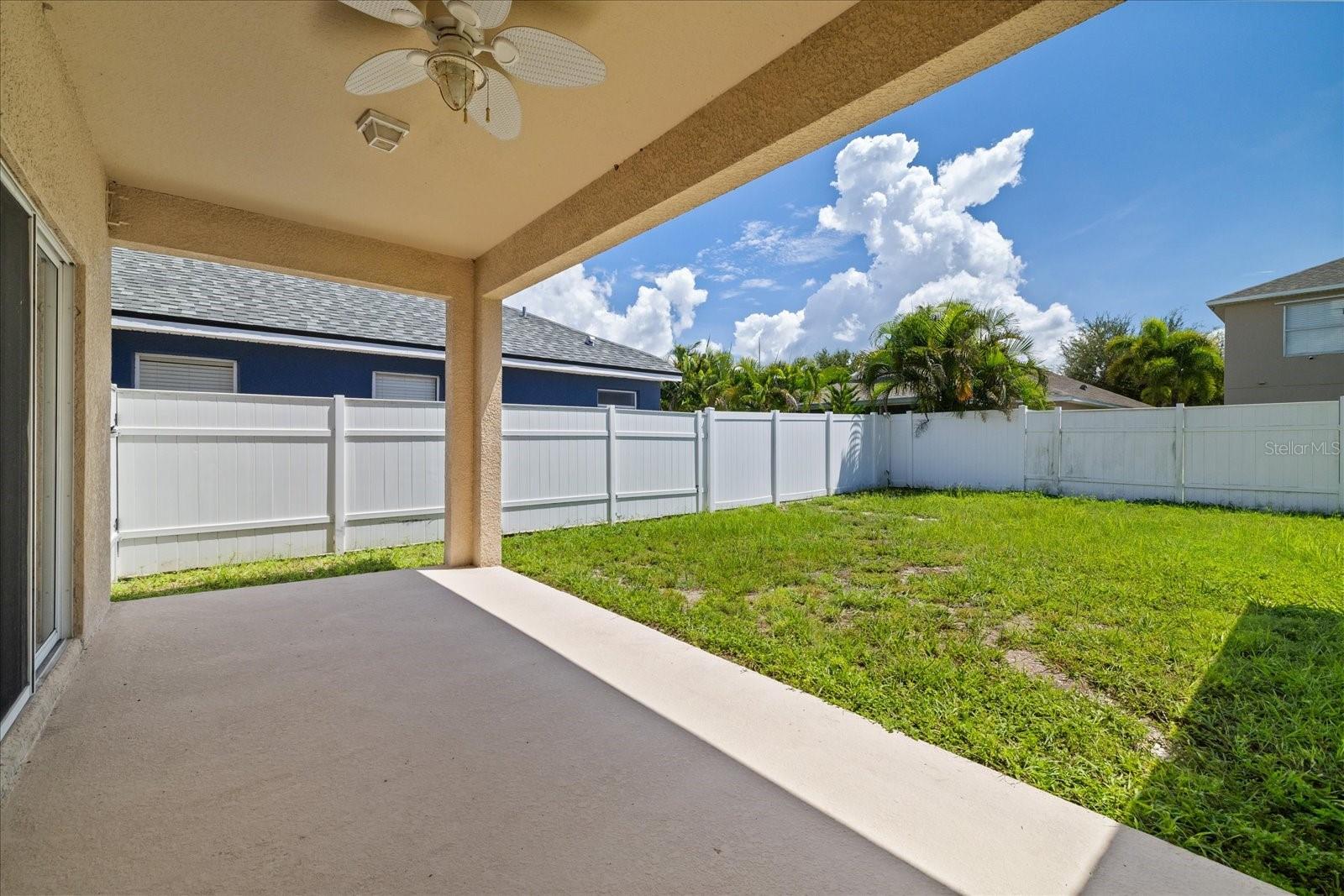 1833 MIRA LAGO CIR — photo 40
