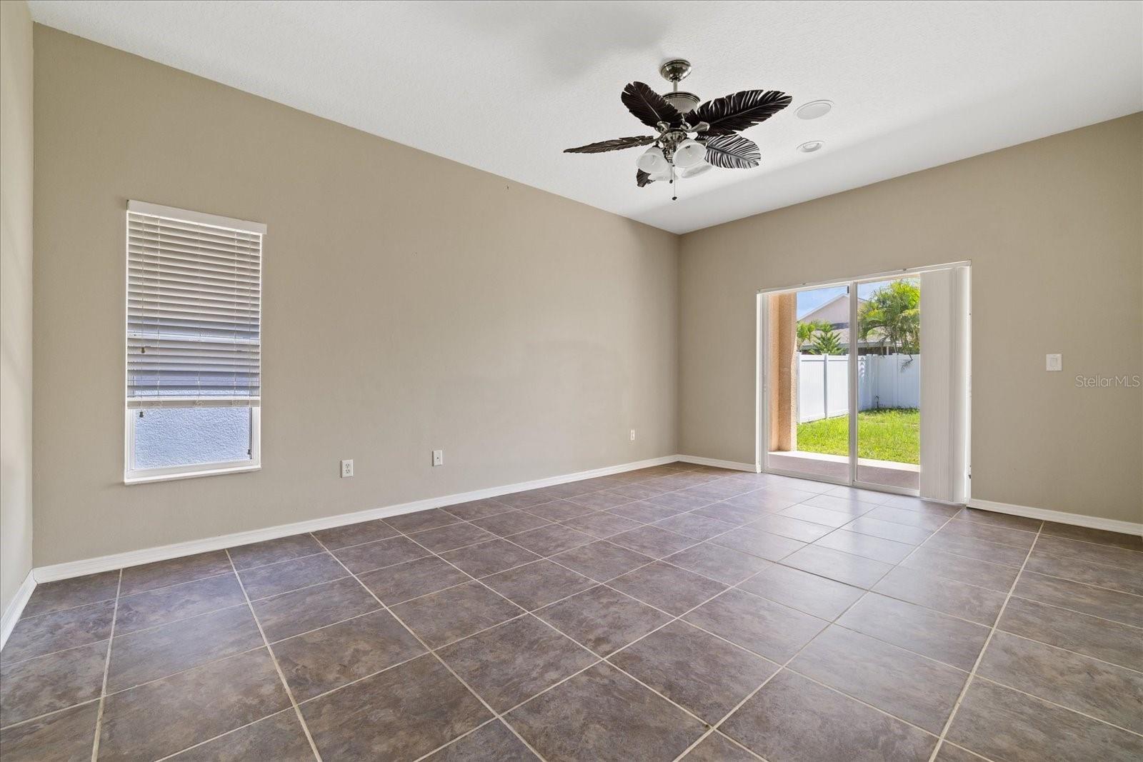 1833 MIRA LAGO CIR — photo 16