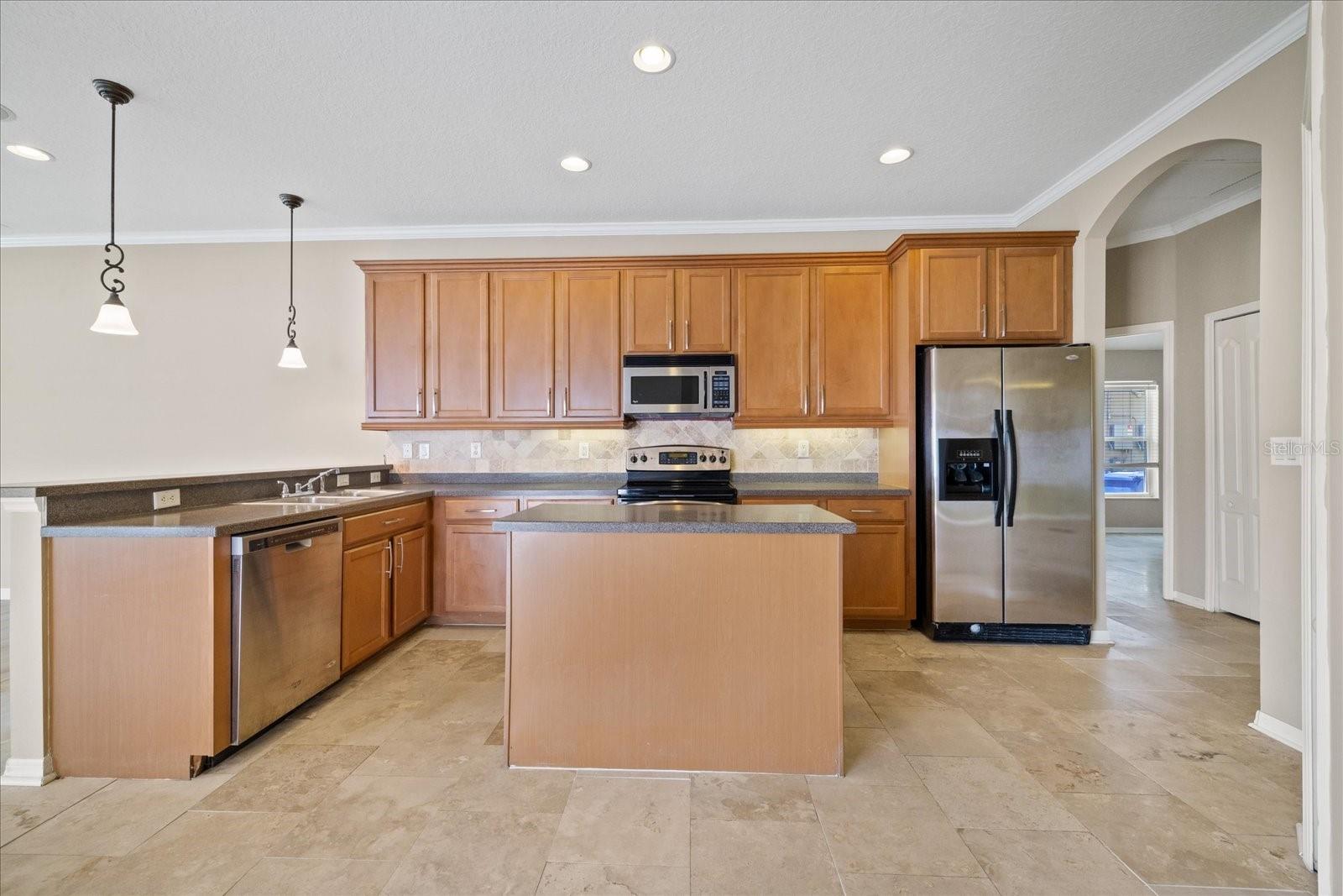 1833 MIRA LAGO CIR — photo 8