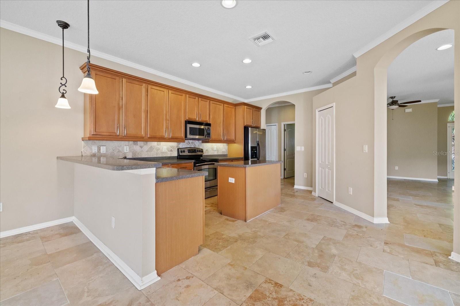1833 MIRA LAGO CIR — photo 10