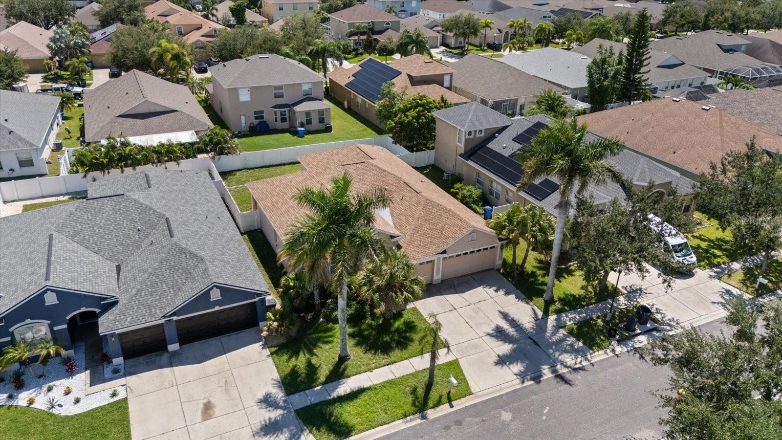 1833 MIRA LAGO CIR — photo 49