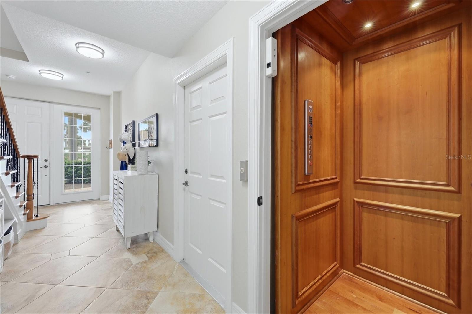 712 GRANADA AVE #2 — photo 4