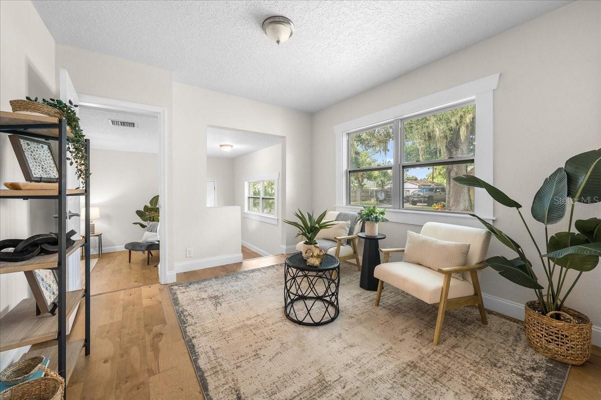 820 W WOODLAWN AVE — photo 33