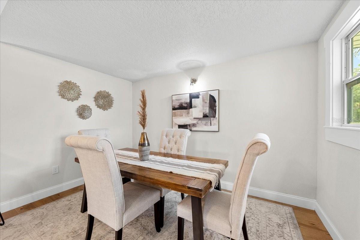 820 W WOODLAWN AVE — photo 6