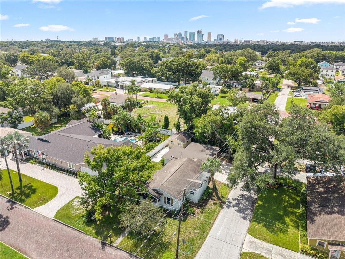 820 W WOODLAWN AVE — photo 64