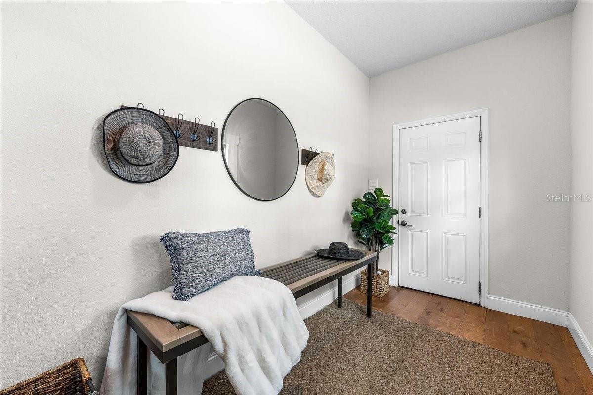 820 W WOODLAWN AVE — photo 40