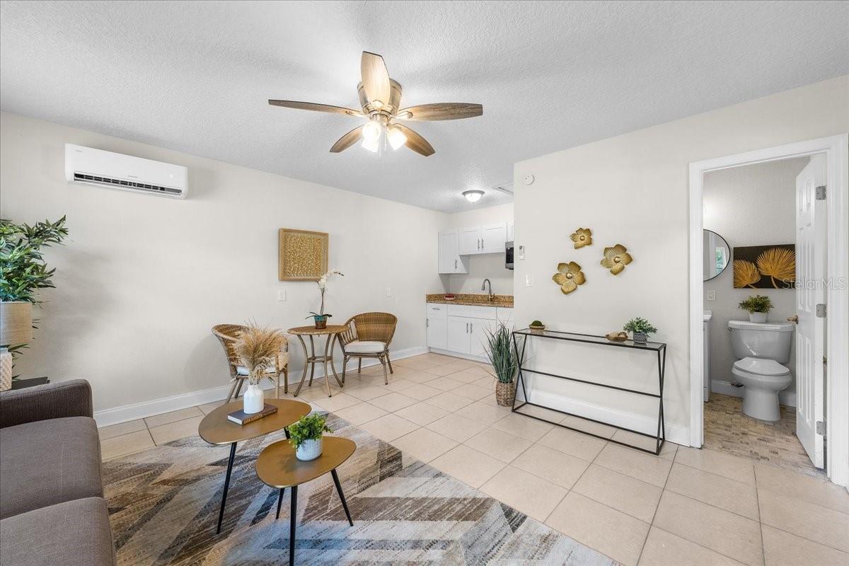 820 W WOODLAWN AVE — photo 43