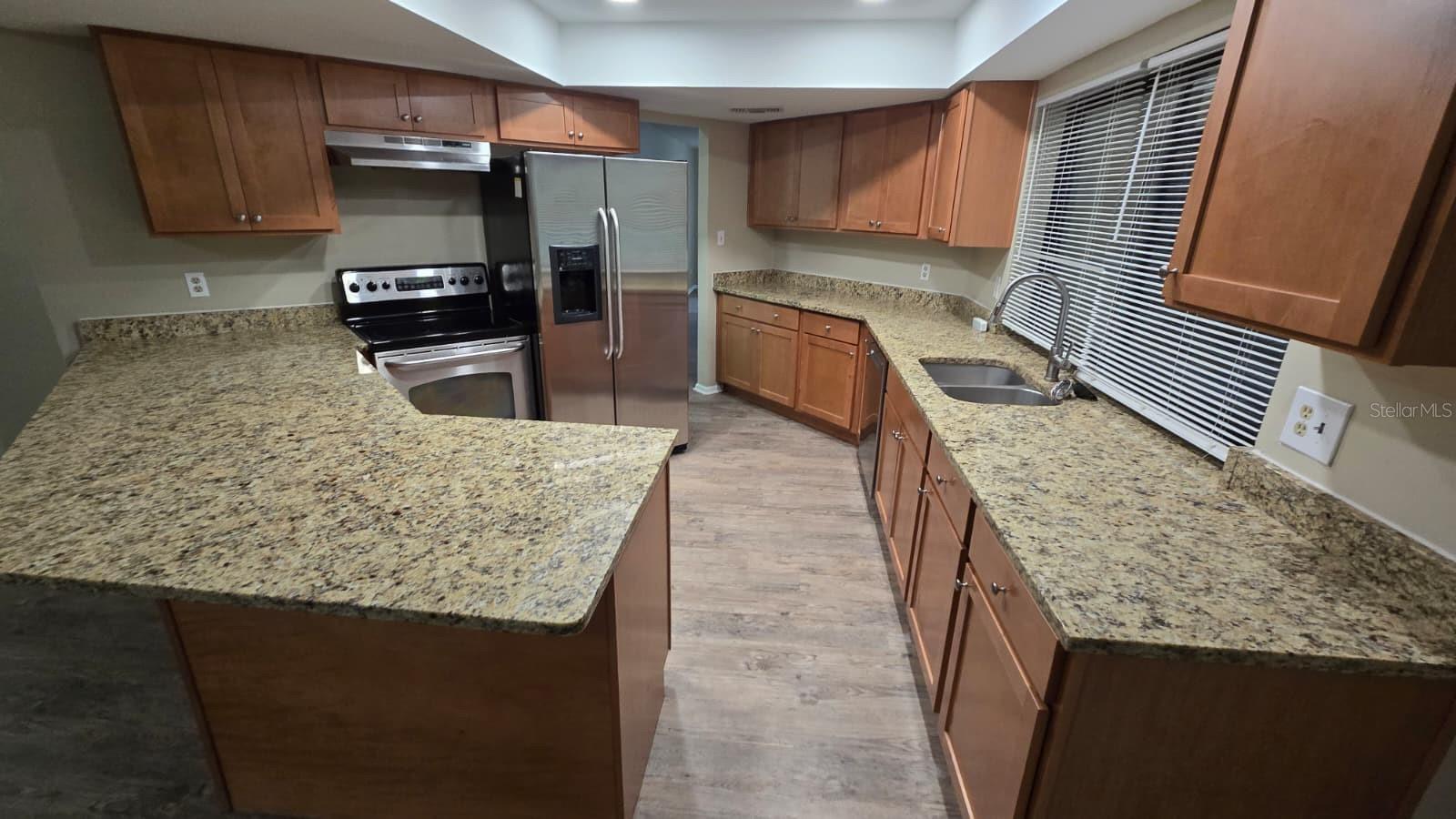 1381 FOREST LAWN CT — photo 3