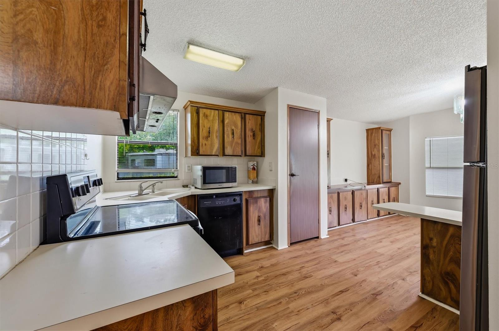 3649 ALICE DR — photo 24