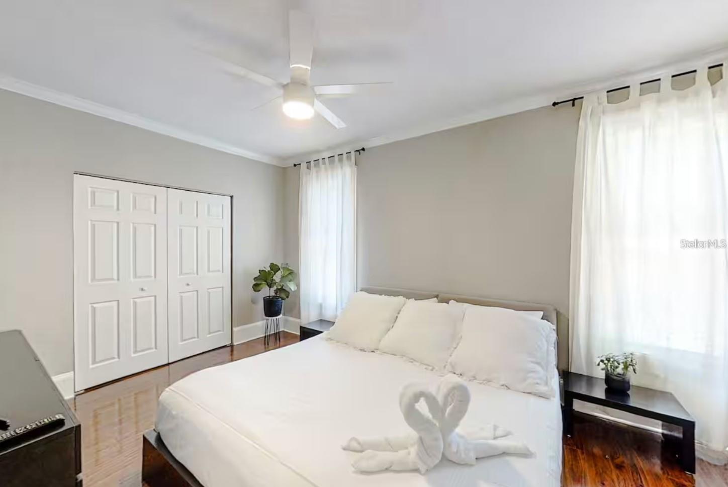 510 E AMELIA AVE — photo 13