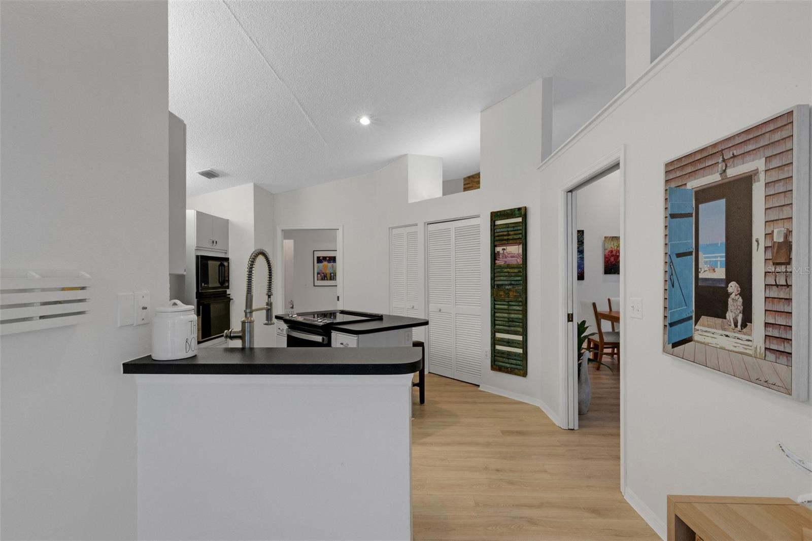 6104 NICOLE DR — photo 22