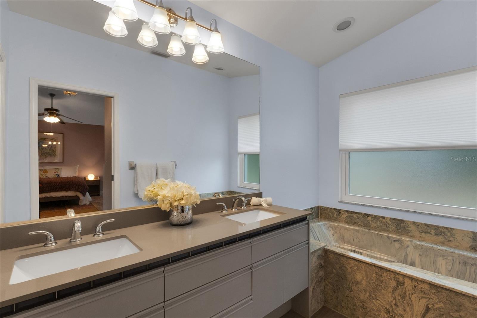 6104 NICOLE DR — photo 29