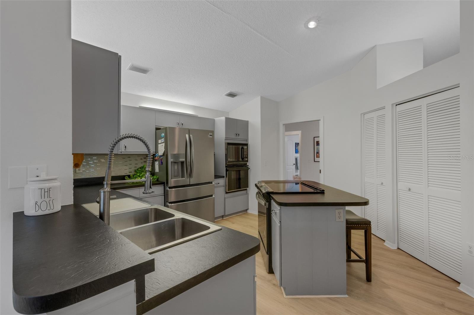6104 NICOLE DR — photo 19