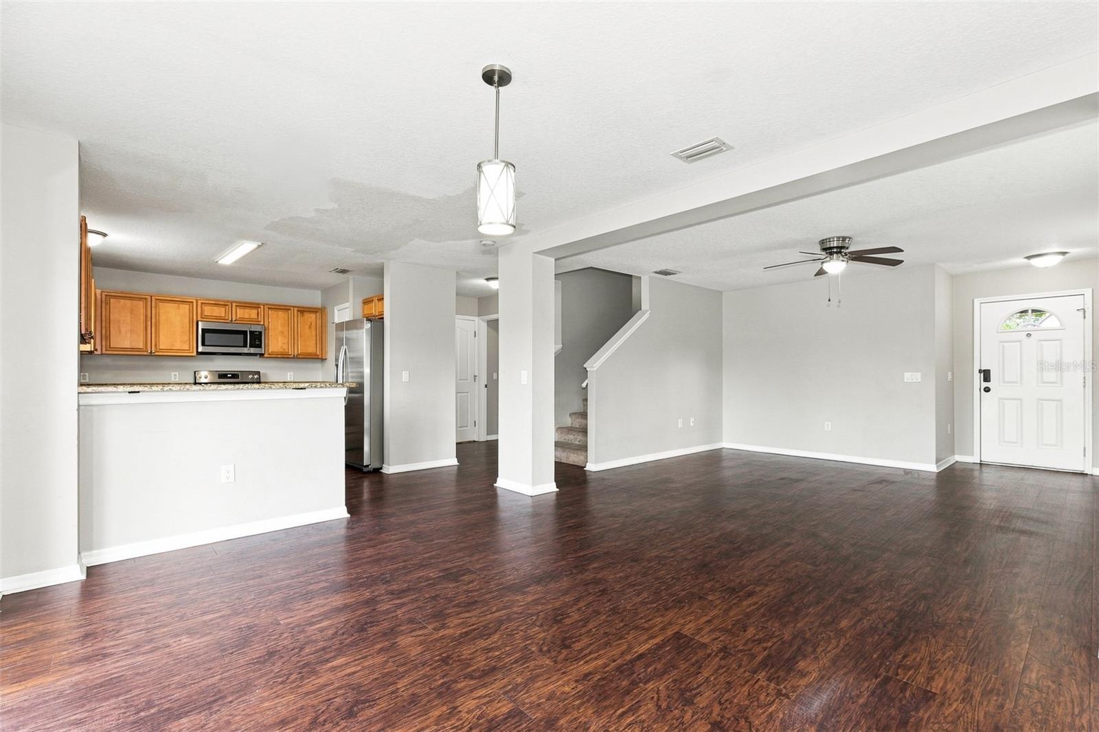 Home in SEFFNER — photo 6