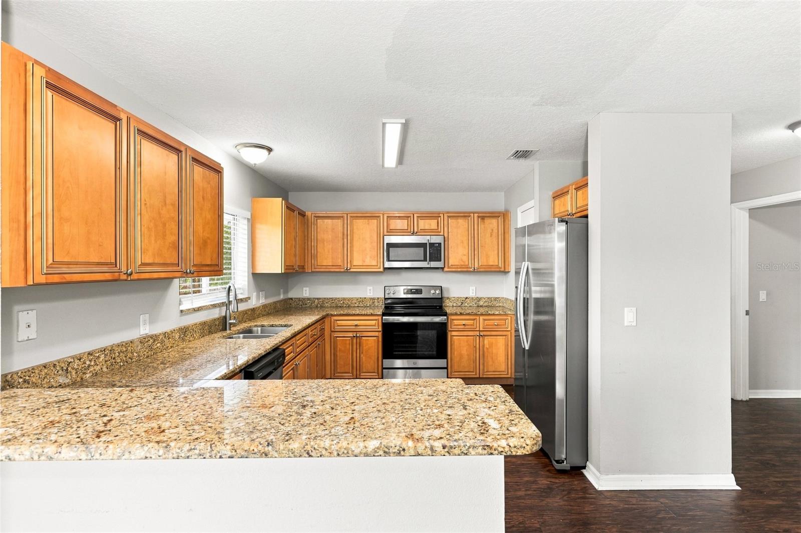 Home in SEFFNER — photo 8