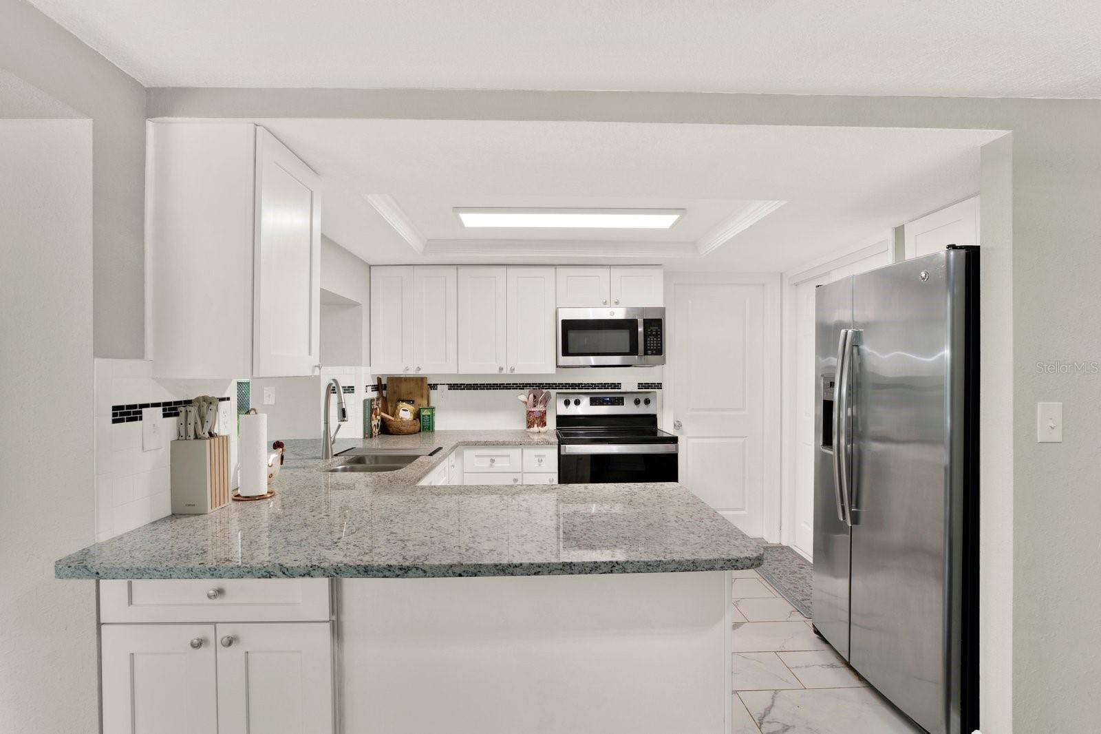 7700 BAYLEAF DR — photo 5
