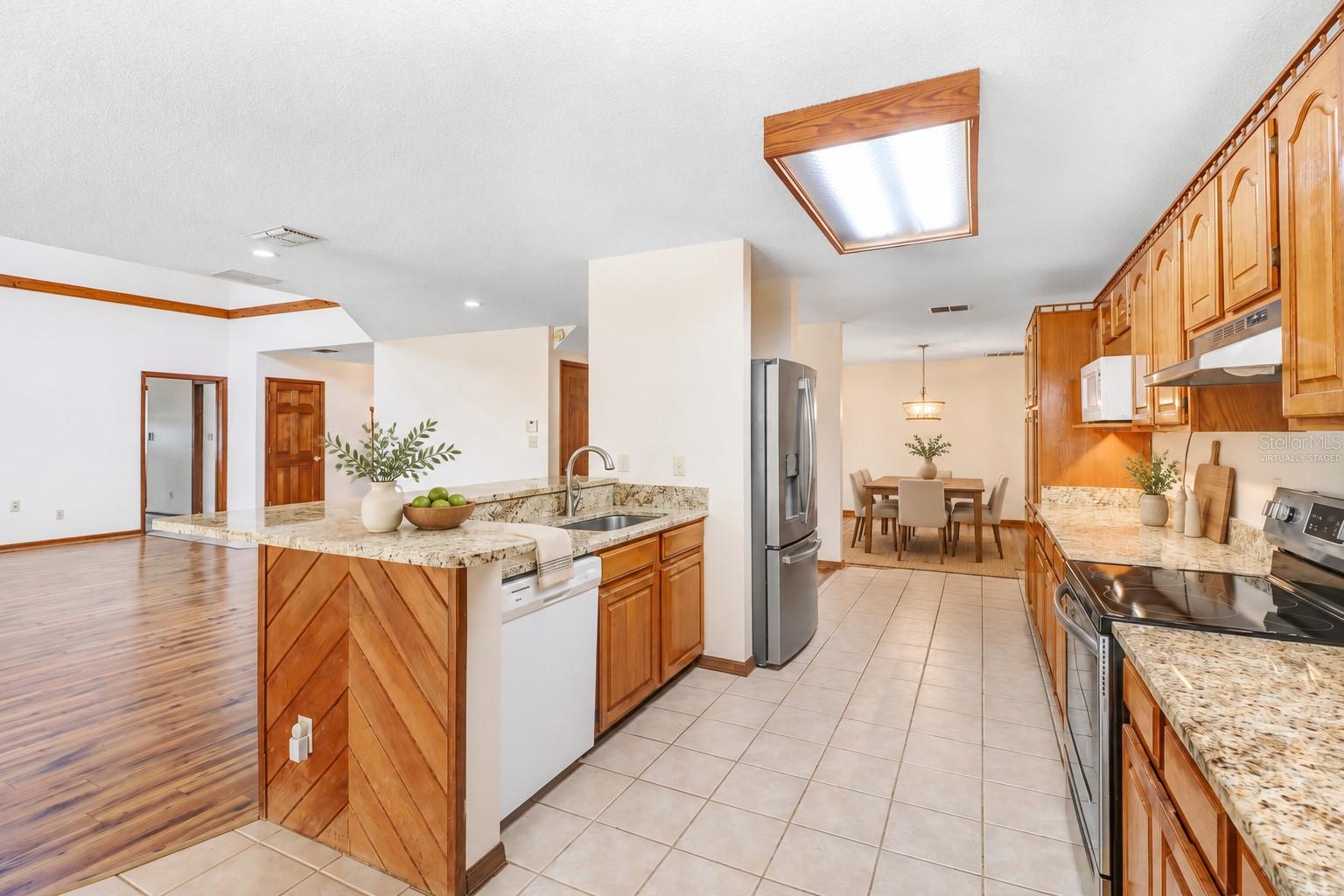 13108 LILITA AVE — photo 22