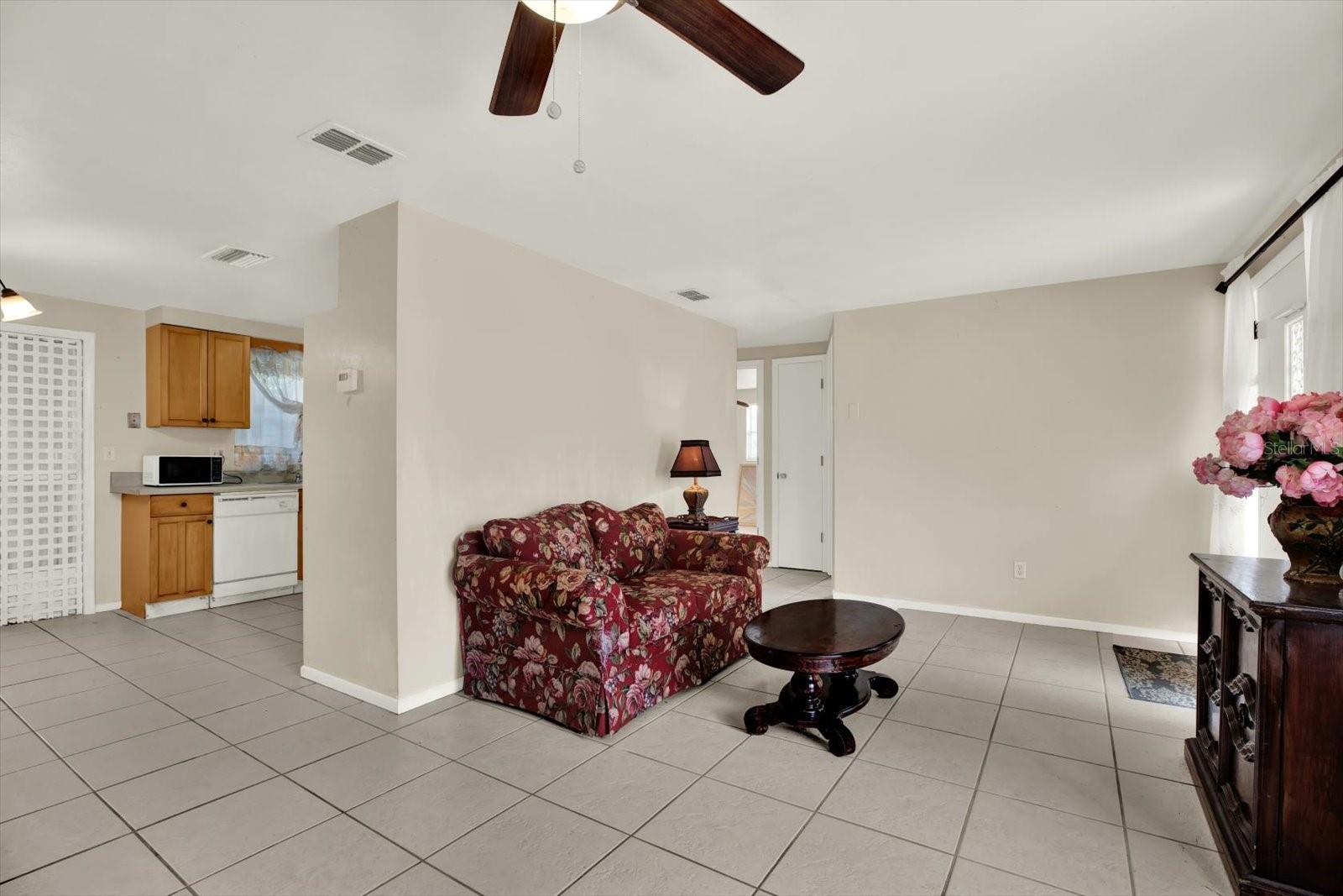 4737 LONGWOOD AVE — photo 5