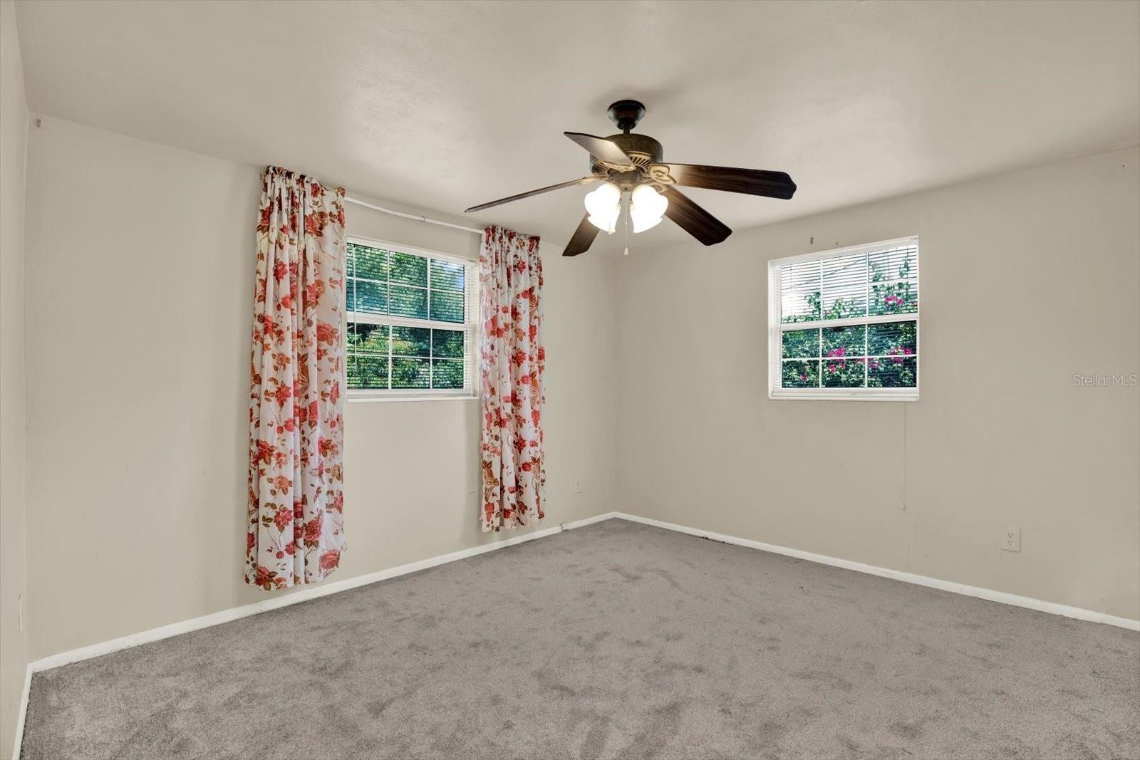 4737 LONGWOOD AVE — photo 8