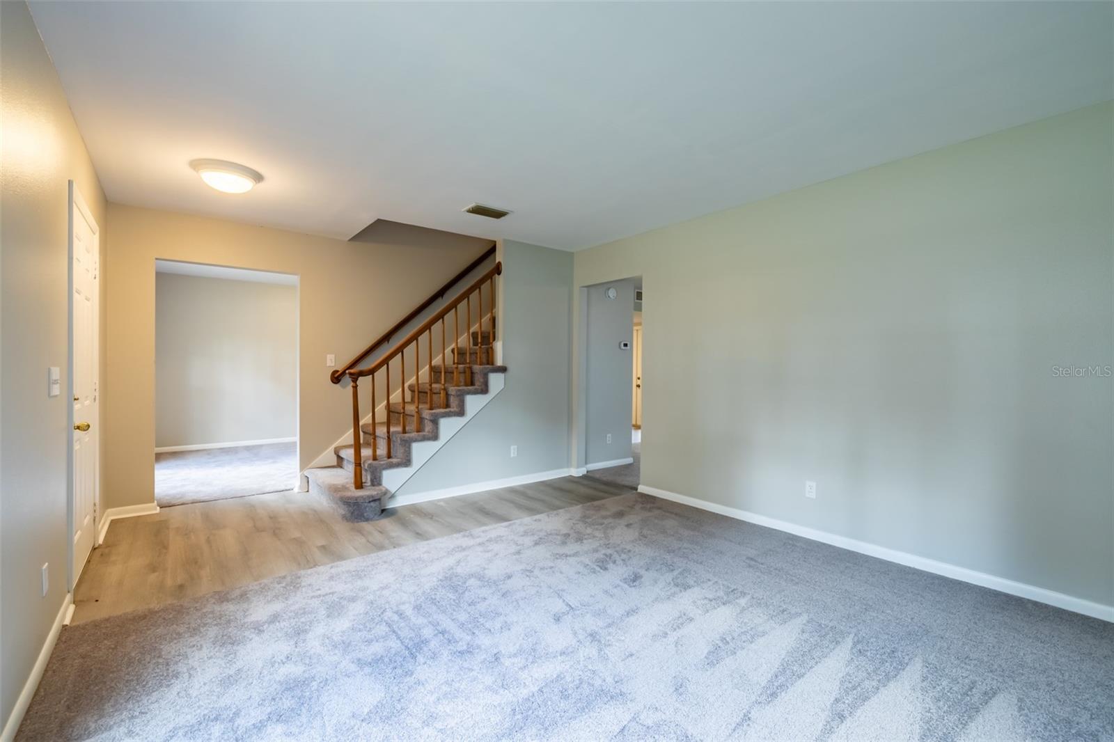 918 BENNINGER DR — photo 11
