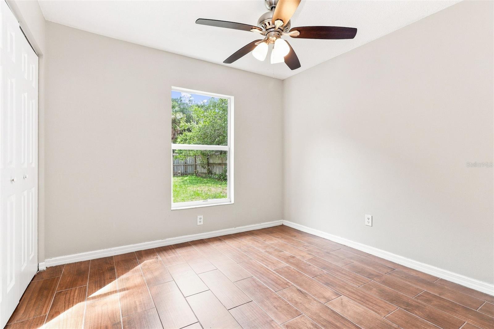 2324 OAKDALE ST S — photo 16