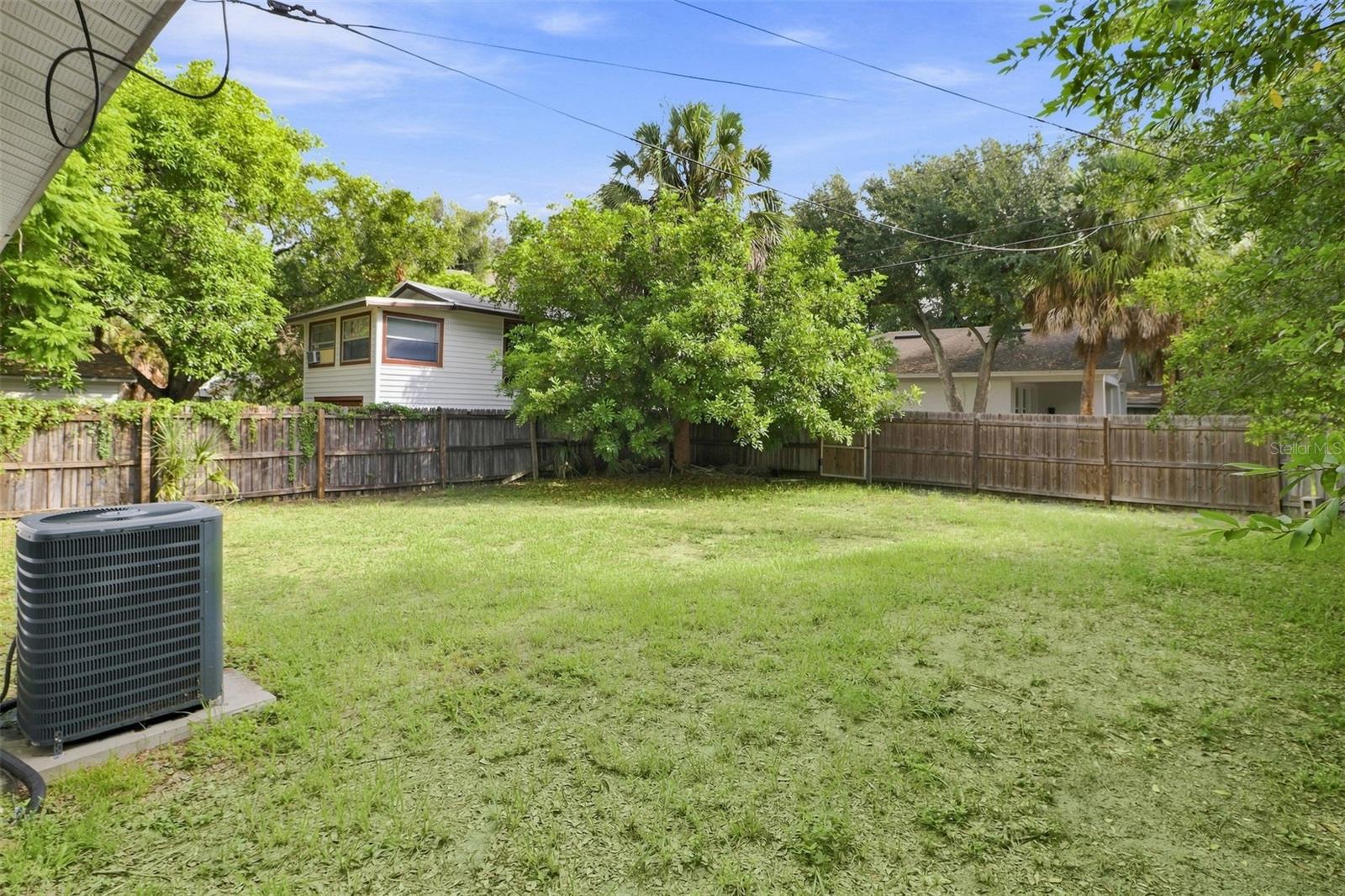 2324 OAKDALE ST S — photo 4