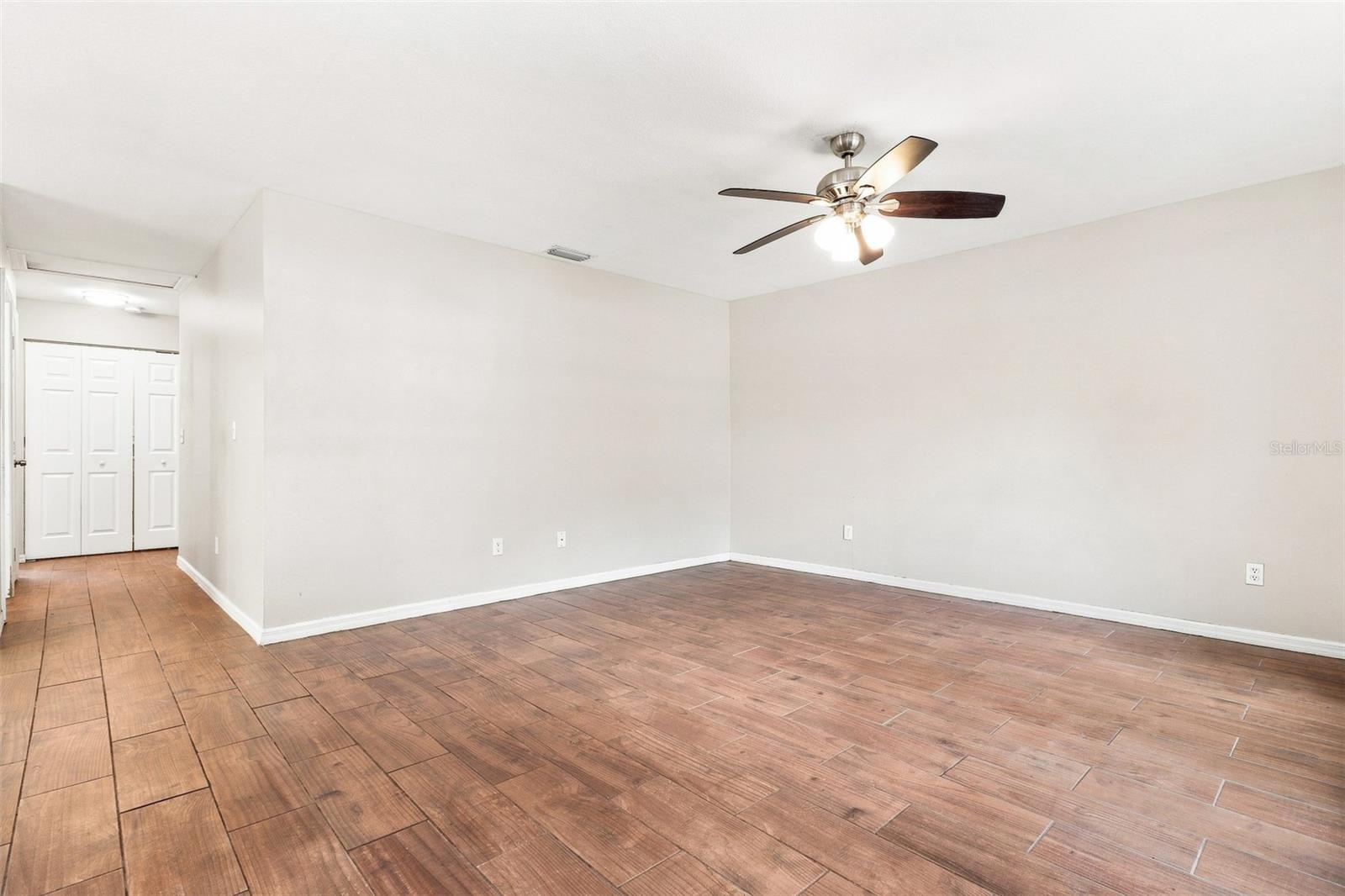 2324 OAKDALE ST S — photo 19