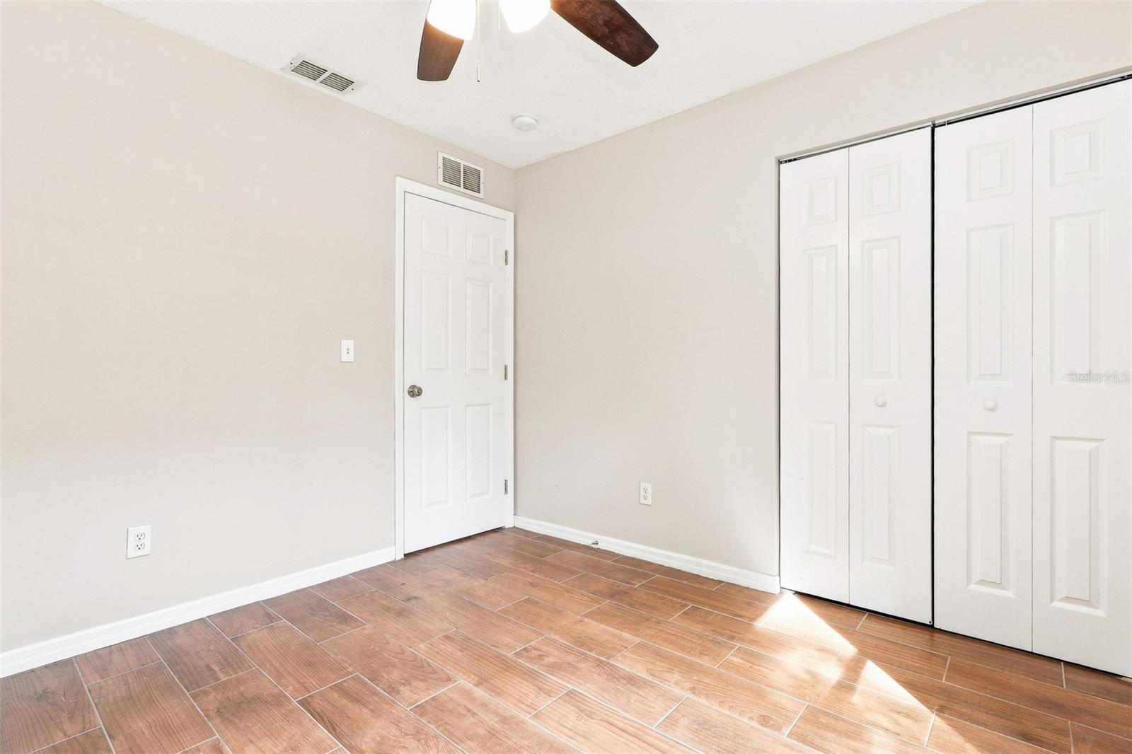 2324 OAKDALE ST S — photo 17