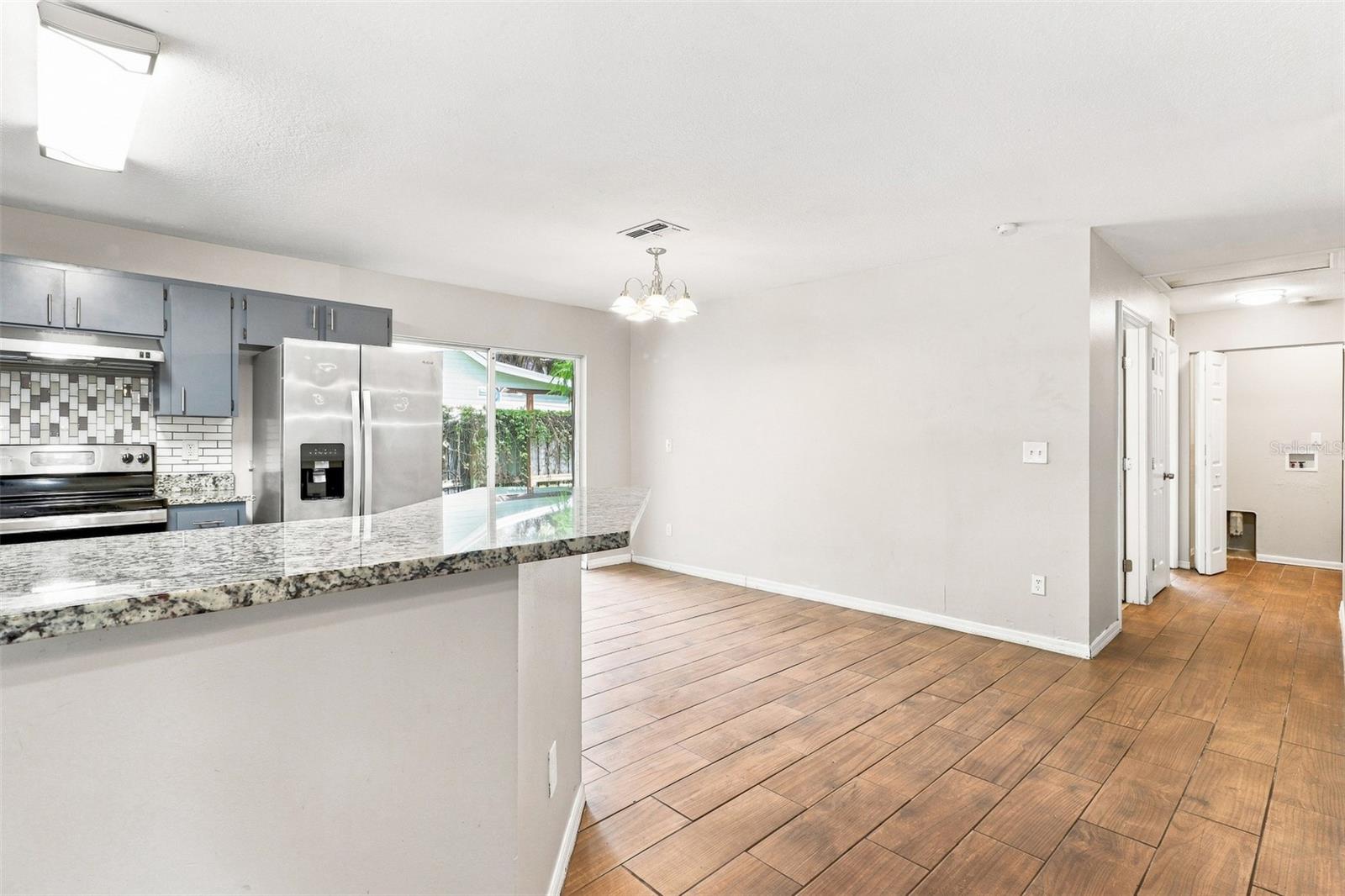 2324 OAKDALE ST S — photo 6