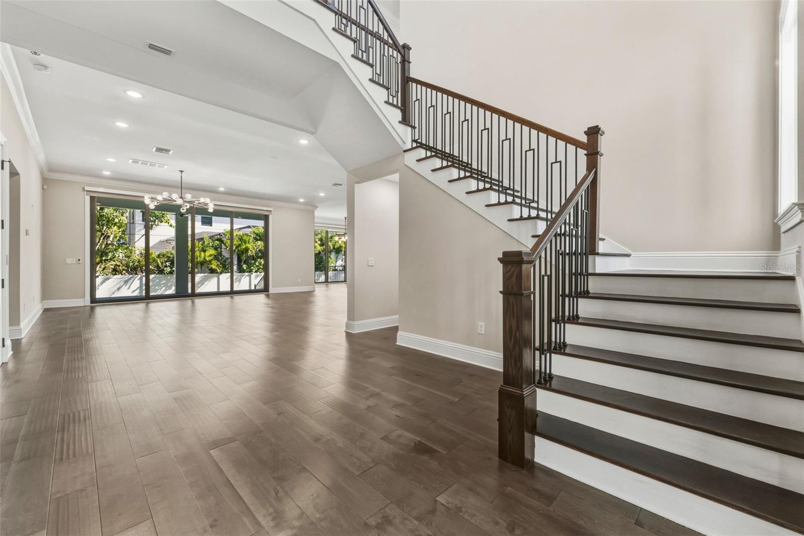 481 W DAVIS BLVD — photo 4