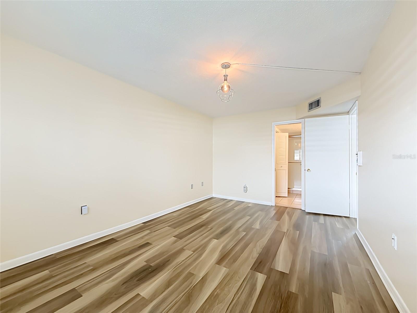 6020 SHORE BLVD S #211 — photo 32