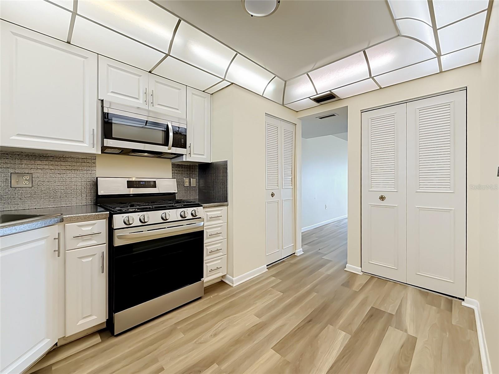 6020 SHORE BLVD S #211 — photo 20