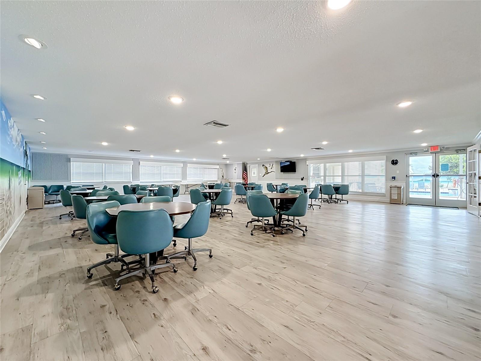 6020 SHORE BLVD S #211 — photo 36