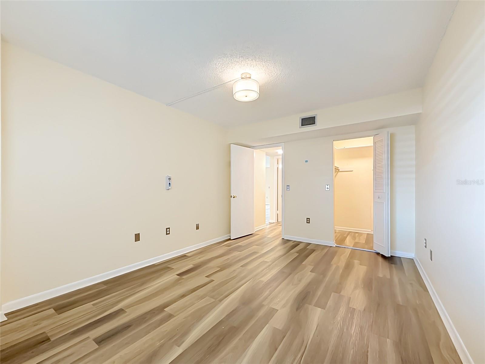 6020 SHORE BLVD S #211 — photo 26