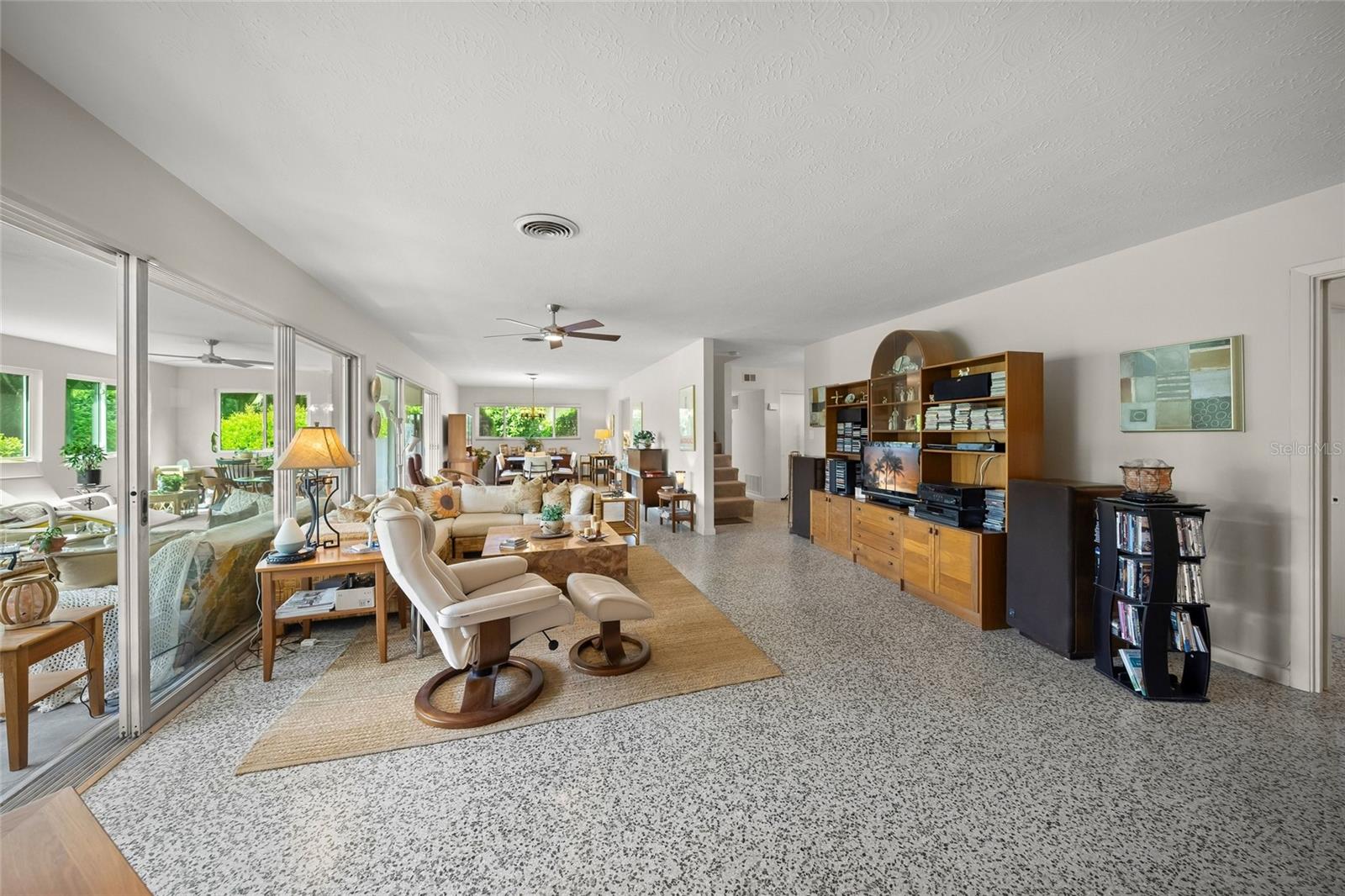 1820 STANFORD LN — photo 14