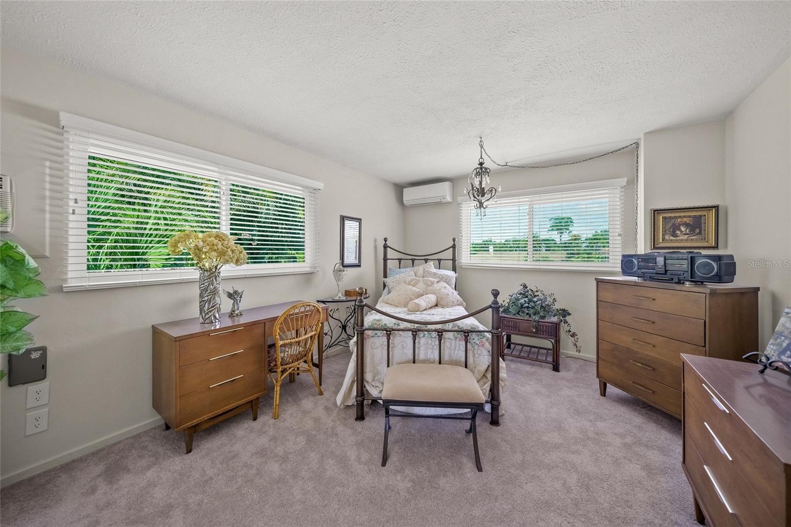1820 STANFORD LN — photo 25