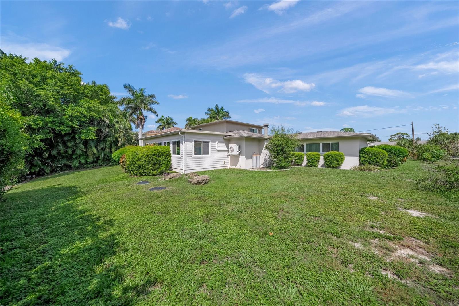 1820 STANFORD LN — photo 30