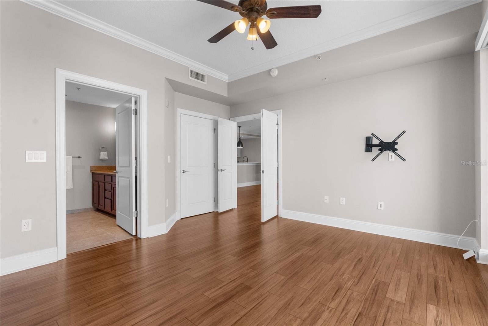 1238 E KENNEDY BLVD #501 — photo 21