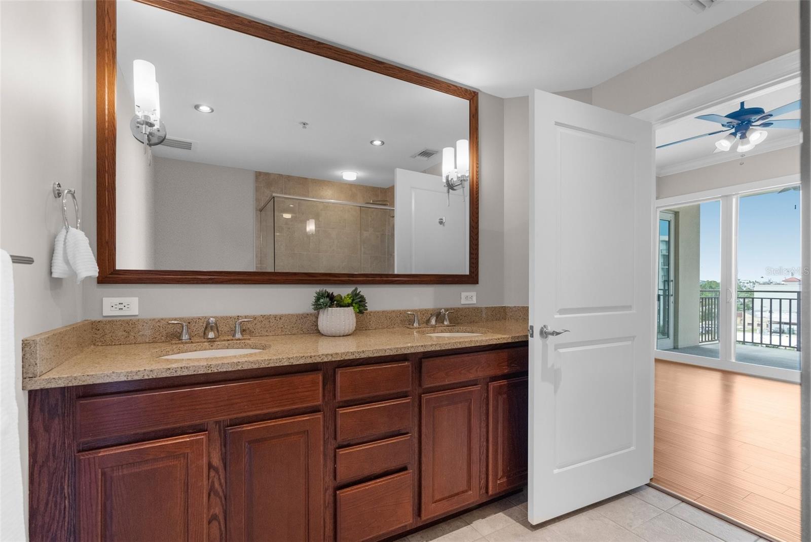1238 E KENNEDY BLVD #501 — photo 29