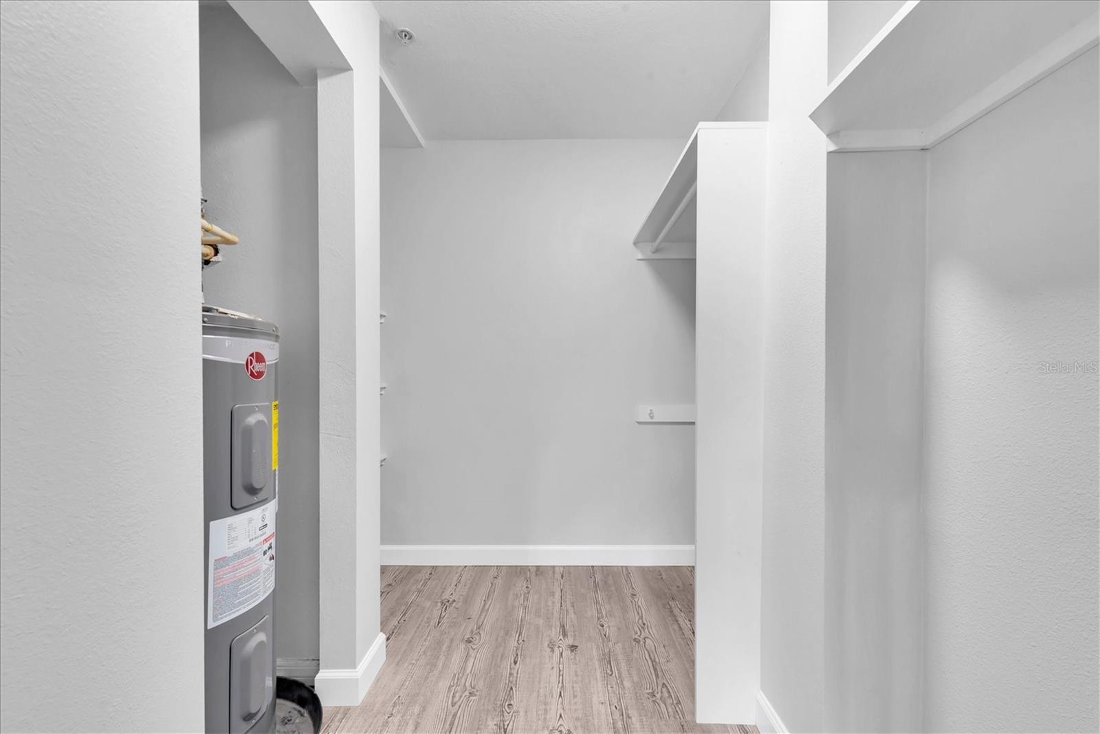 406 W CEDAR ST #403 — photo 15