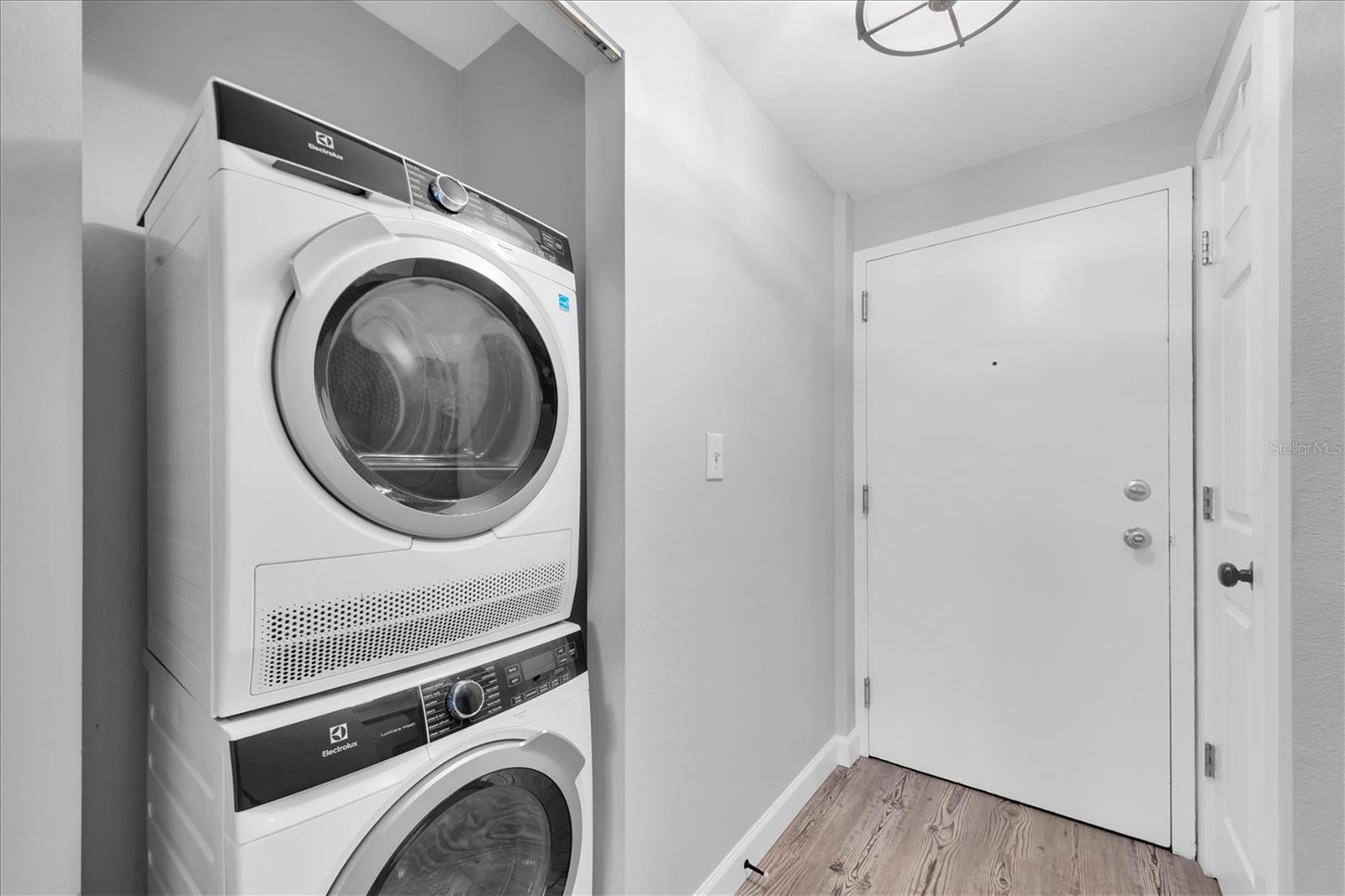 406 W CEDAR ST #403 — photo 3