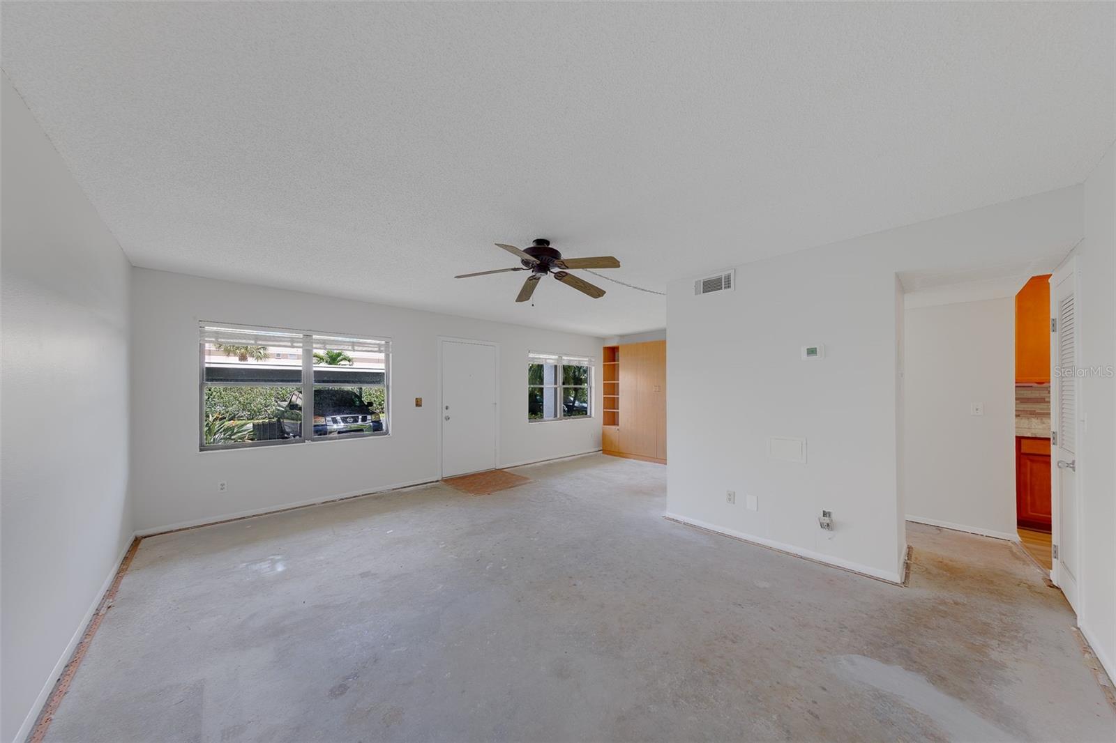 5090 BAY ST NE #124 — photo 9