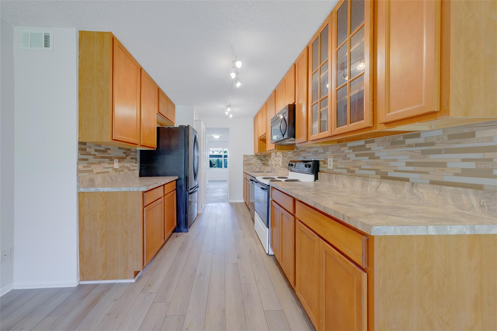 5090 BAY ST NE #124 — photo 5