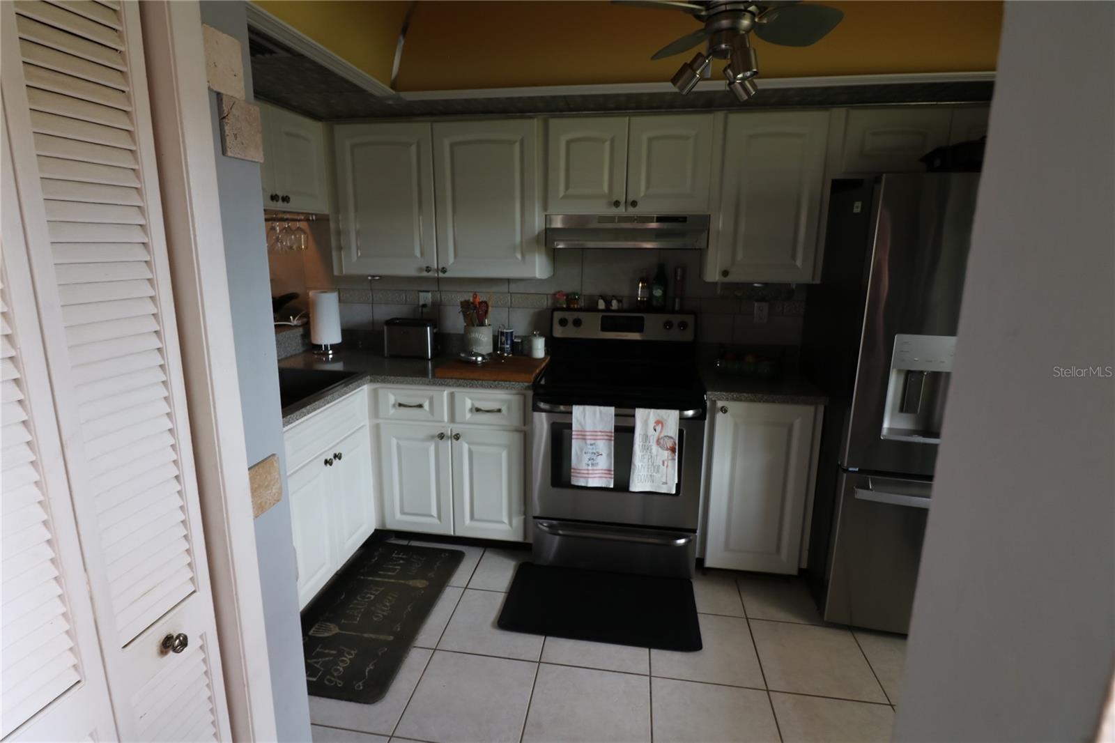 105 LAKESIDE CT #ELW VI UNIT 5 — photo 23