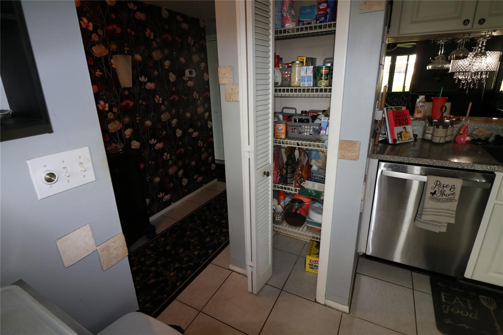 105 LAKESIDE CT #ELW VI UNIT 5 — photo 24