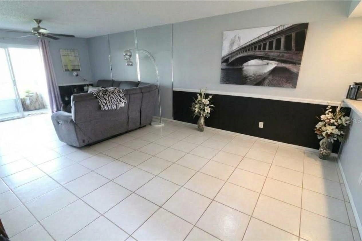 105 LAKESIDE CT #ELW VI UNIT 5 — photo 18