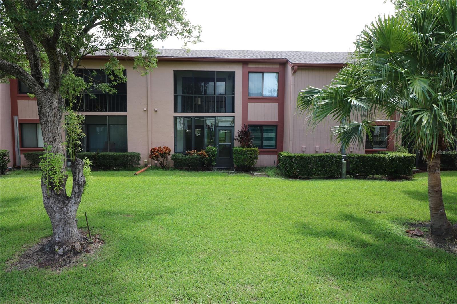 105 LAKESIDE CT #ELW VI UNIT 5 — photo 4