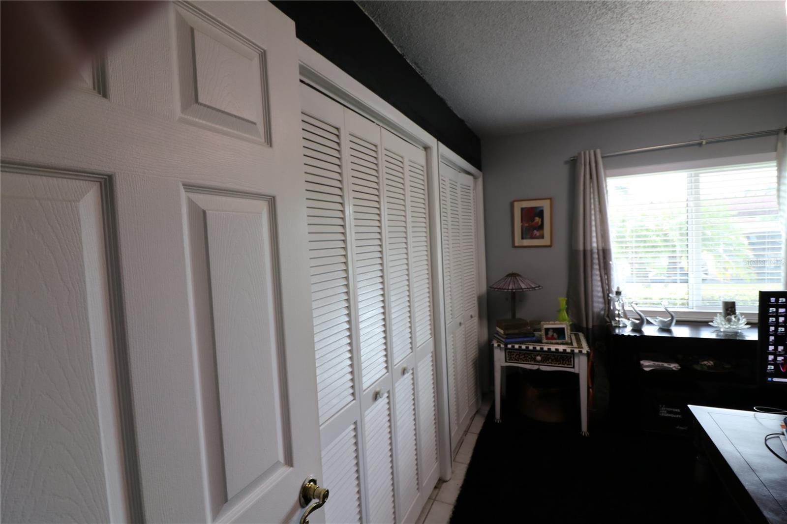 105 LAKESIDE CT #ELW VI UNIT 5 — photo 37